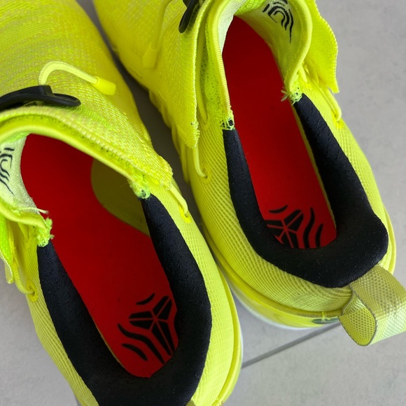 NIKE KOBE A.D VOLT - Picture 6 of 8